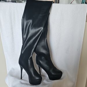 Sleek Black Over the Knee Boots with Glossy Finish